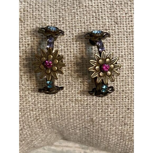 SORRELLI floral Hoop EARRINGS Flowers antiqued Gold Tone‎ cut outs Rare - Picture 1 of 16